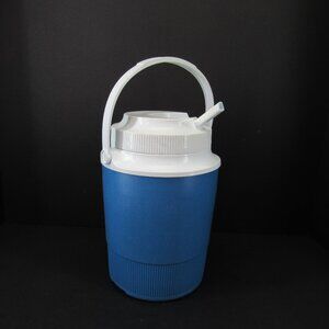 Vintage Blue Rubbermaid 1/2 gallon Water Jug Gott Corporation Model 1502